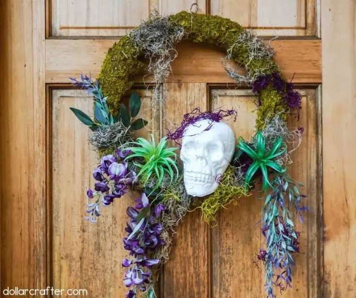 mossy-skull-wreath